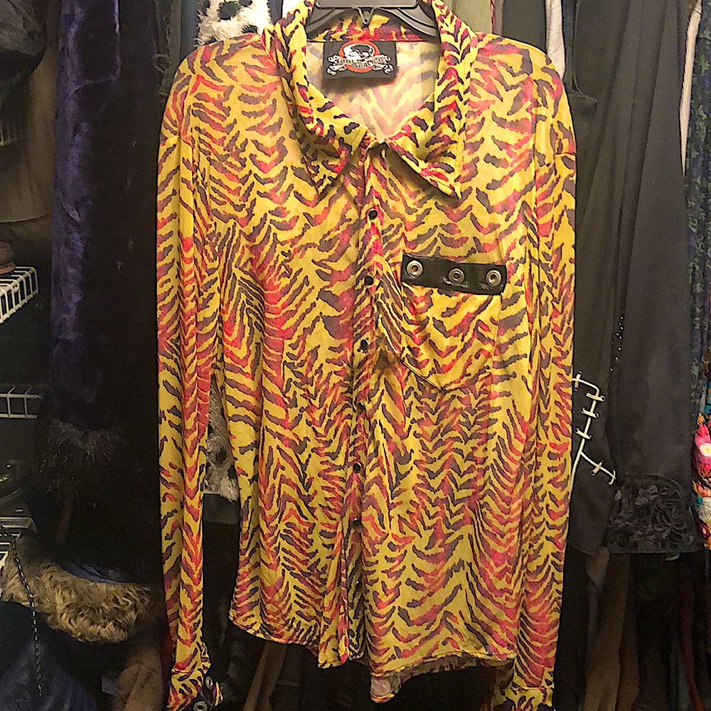 Rare Men’s Lip Service Shirt XL